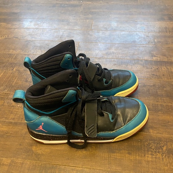 Air Jordan Flight 97 Sneakers - Picture 3 of 12